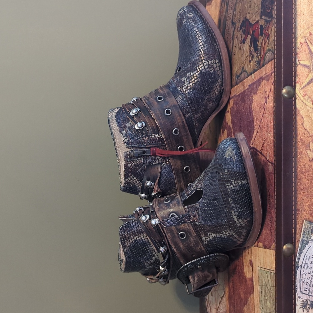 Firebird Saloon ankle boots